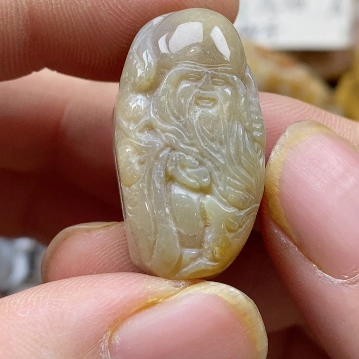 颈饰未镶嵌硅化珊瑚（珊瑚玉）小