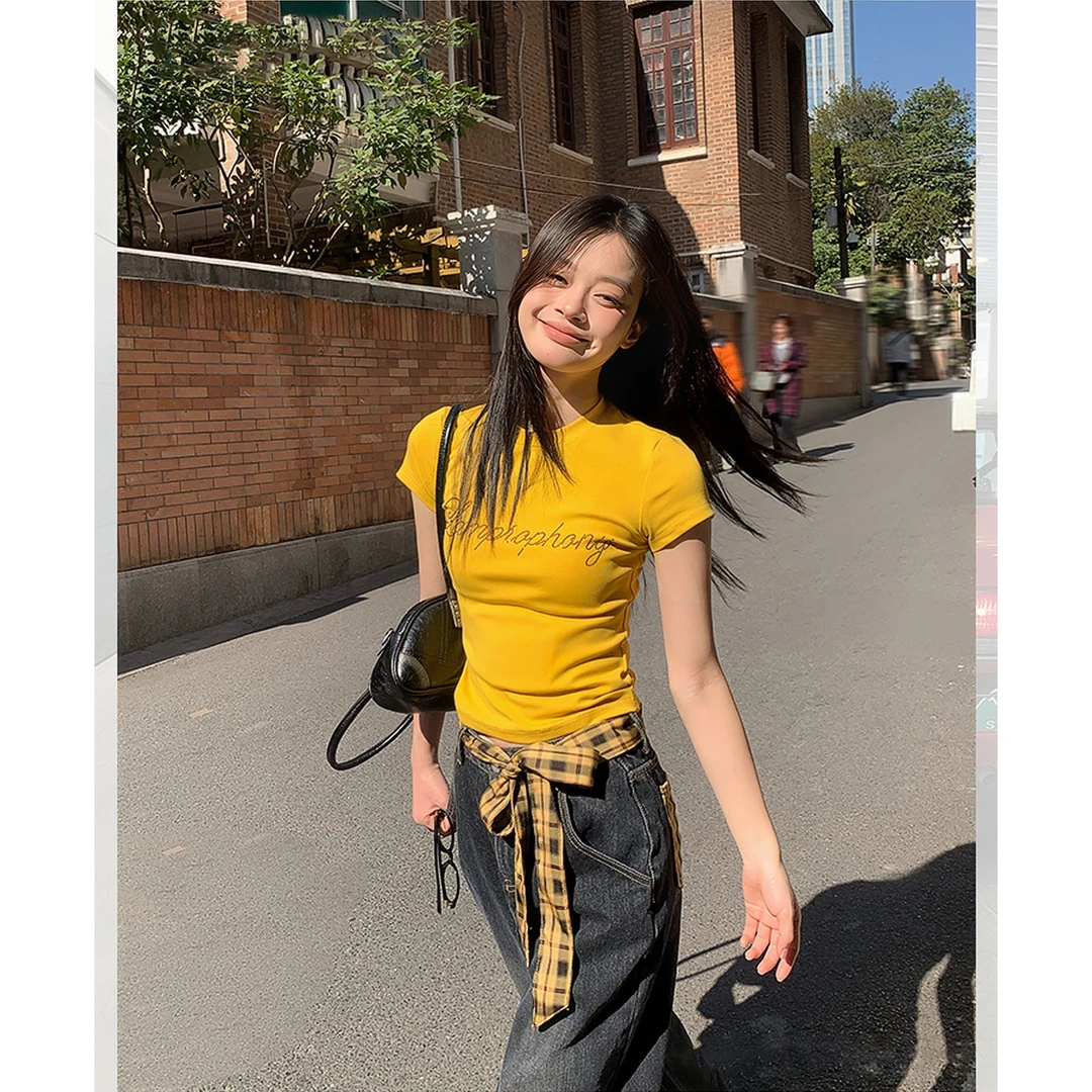 黄色字母烫钻正肩短袖爆款t恤女修身显瘦辣妹短款上衣