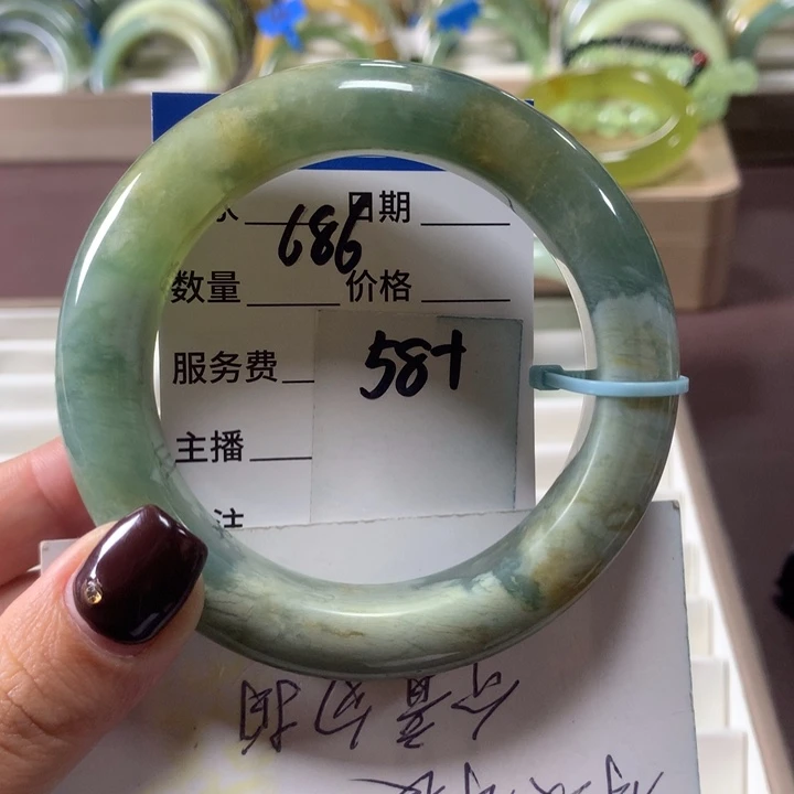 蛇纹石玉未镶嵌手镯686