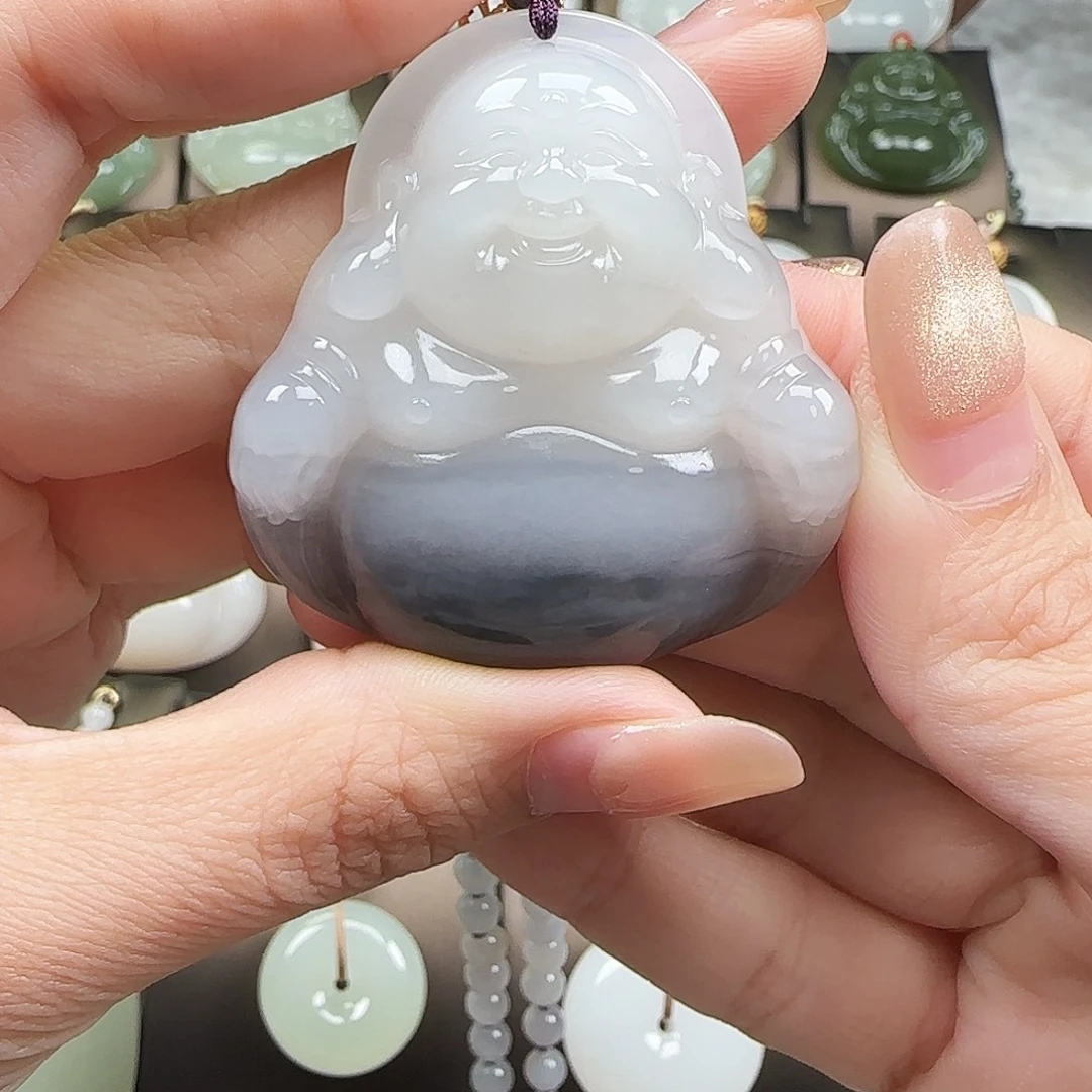 和田玉（糖玉）18K金镶嵌颈饰