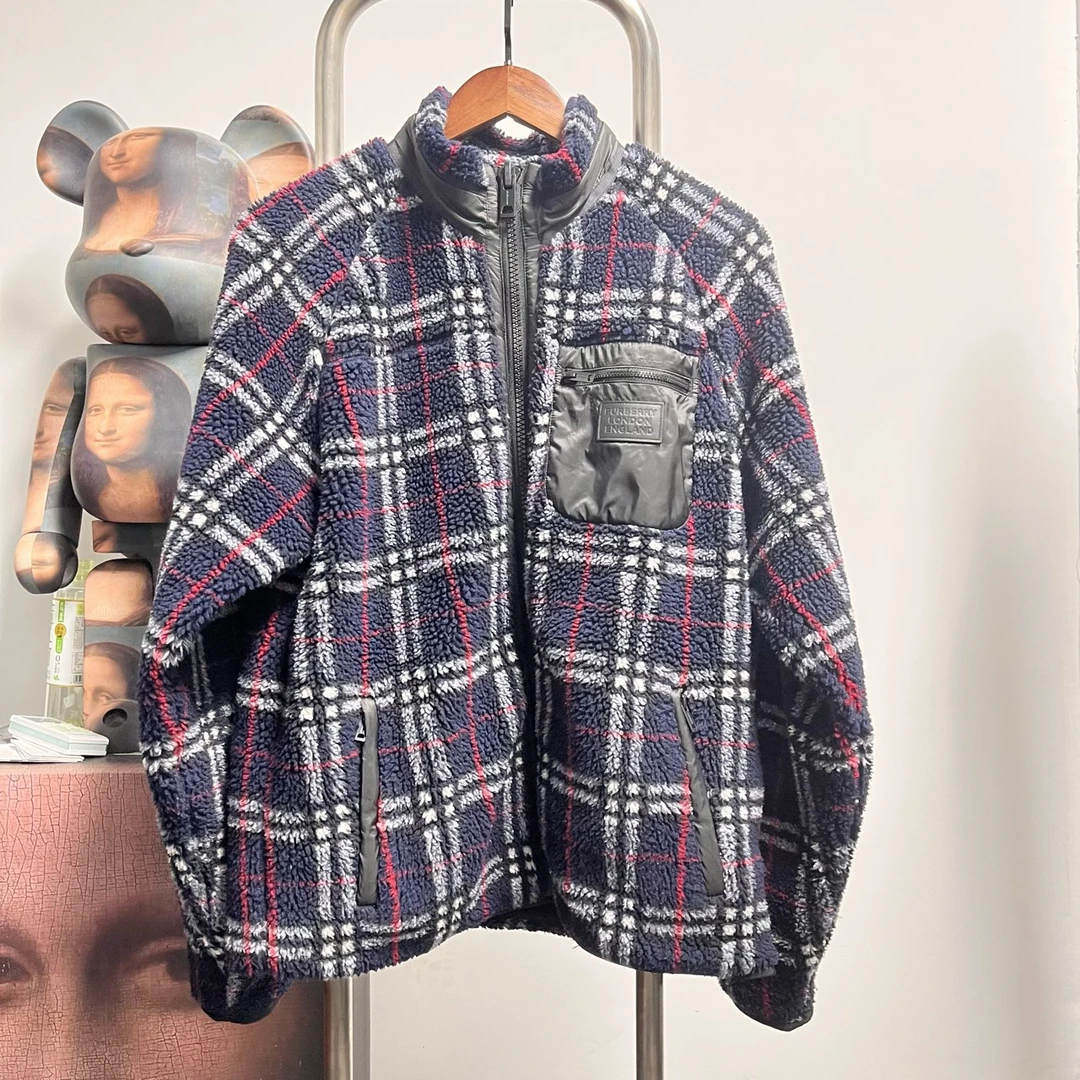 Burberry巴宝莉泰迪外套 I1129 尺码：M 衣长67 胸围56 新旧：98新
