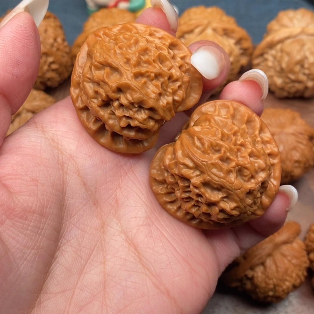 文玩核桃把件竹*桃心宫灯38