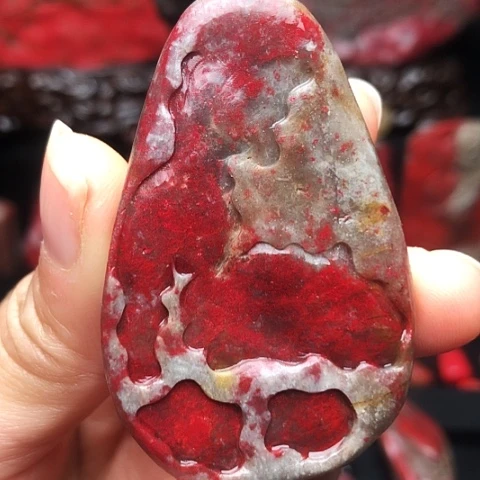 昌化鸡血石昌化鸡血石原石