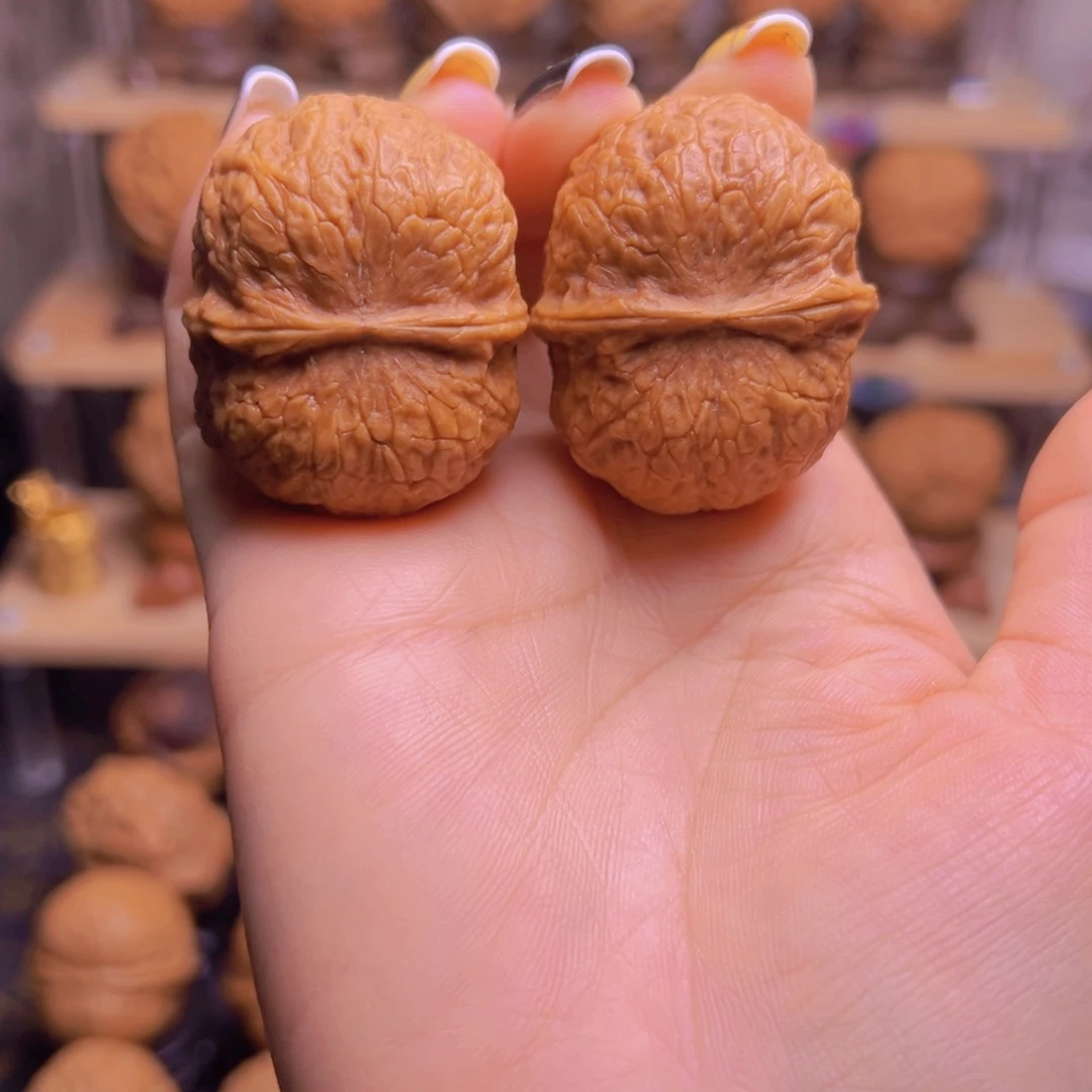 桃核把件贵妃榻H1、40……