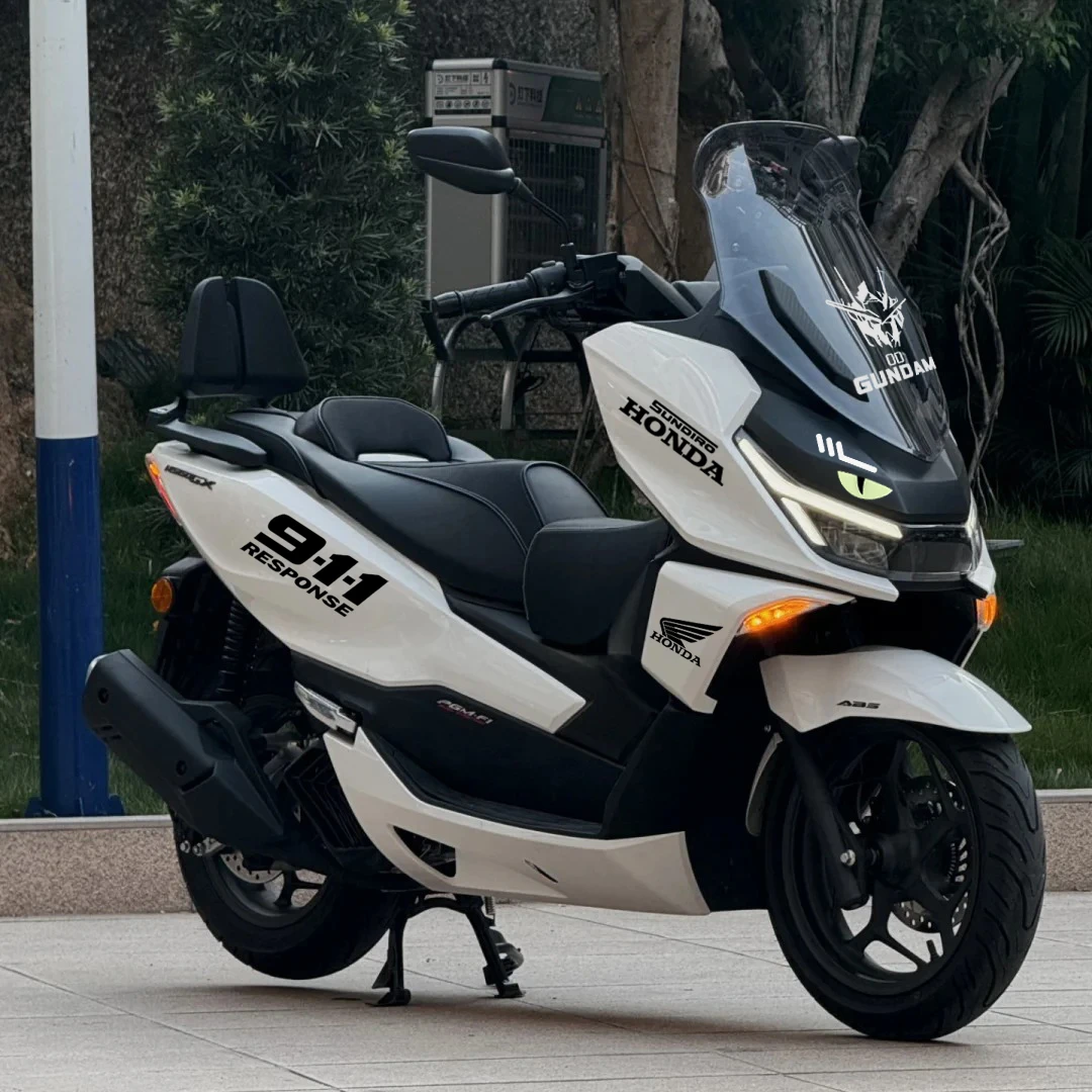 适用本田NS150GX车身装饰911车贴改装饰车头反光眉毛夜光恶魔眼睛