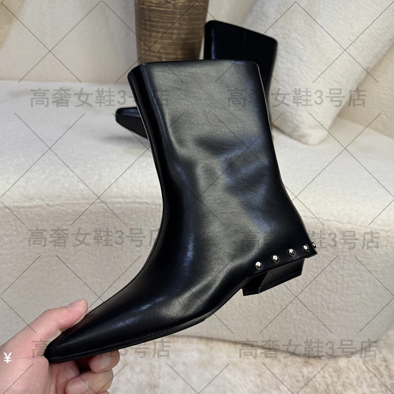 2025年秋冬新款女靴百搭低跟中跟时尚英伦风方头短靴女Y25160