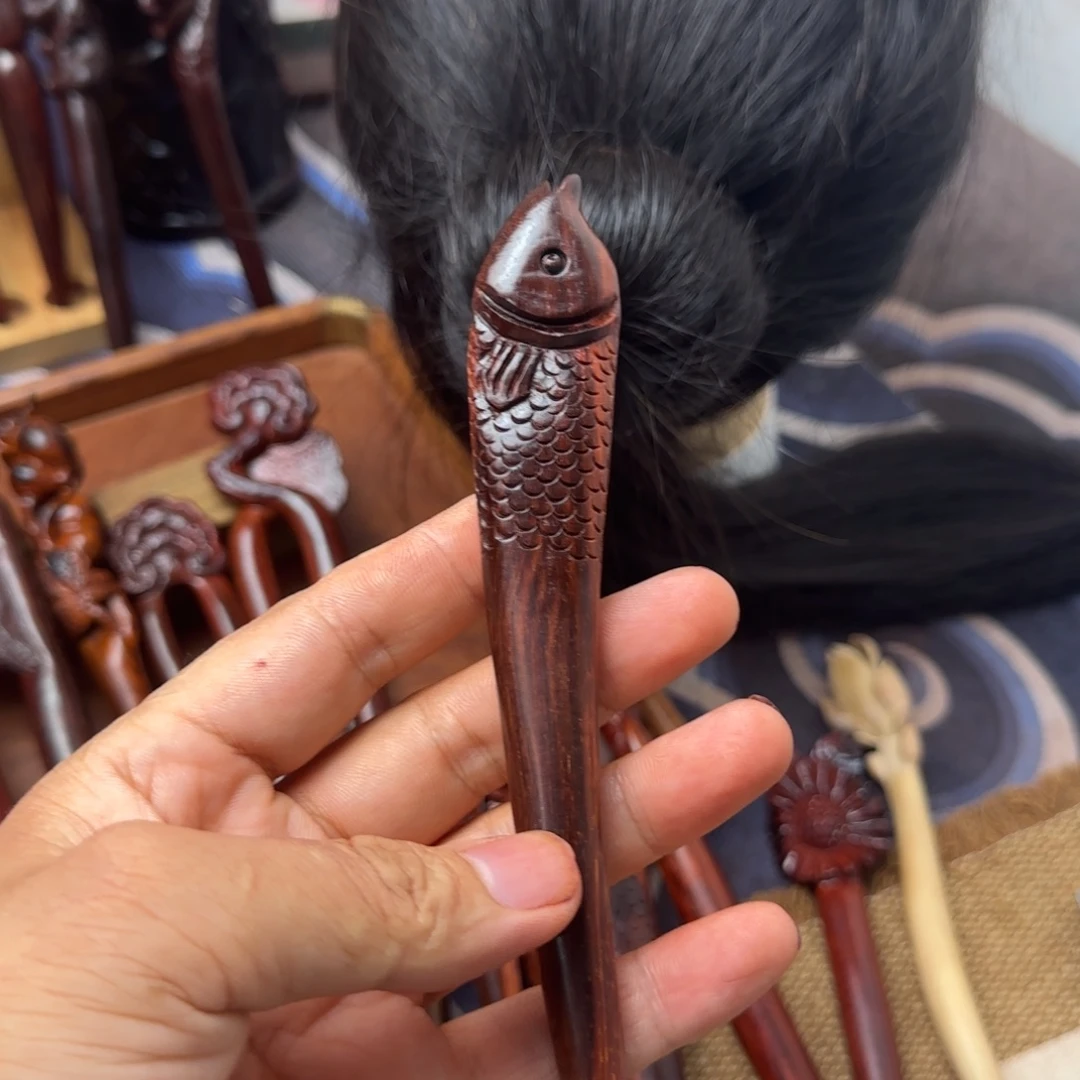 i***)檀香紫檀（小叶紫檀）