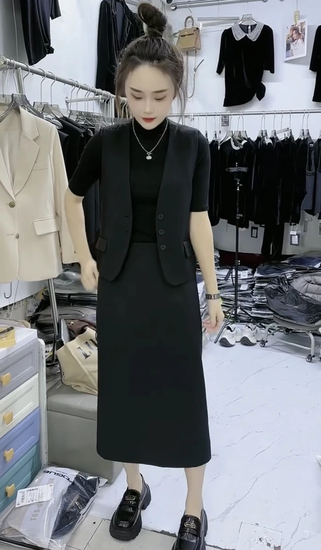 秋季新款西服套装休闲气质显瘦休闲马甲半身裙两件套