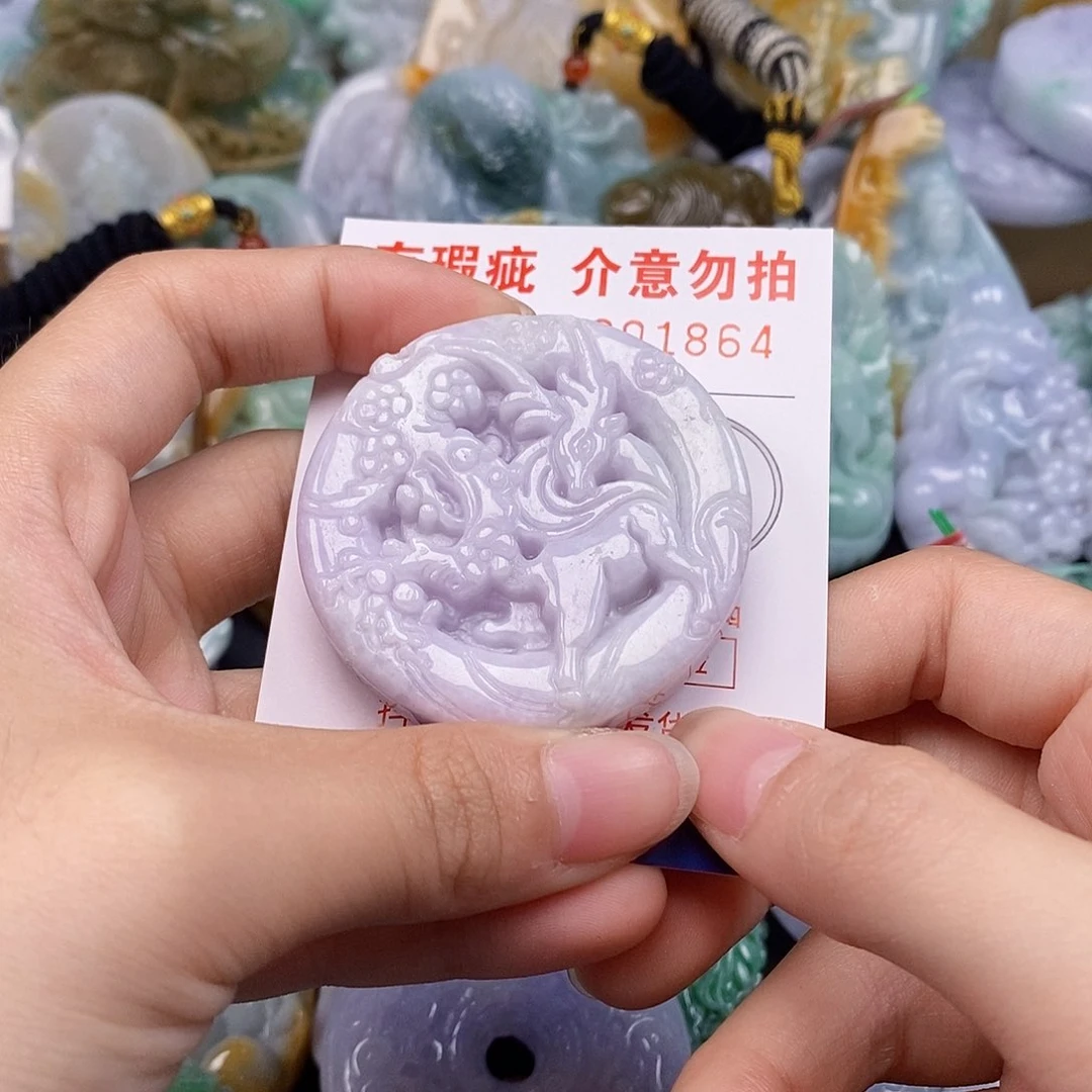 吊坠(不含链)未镶嵌翡翠