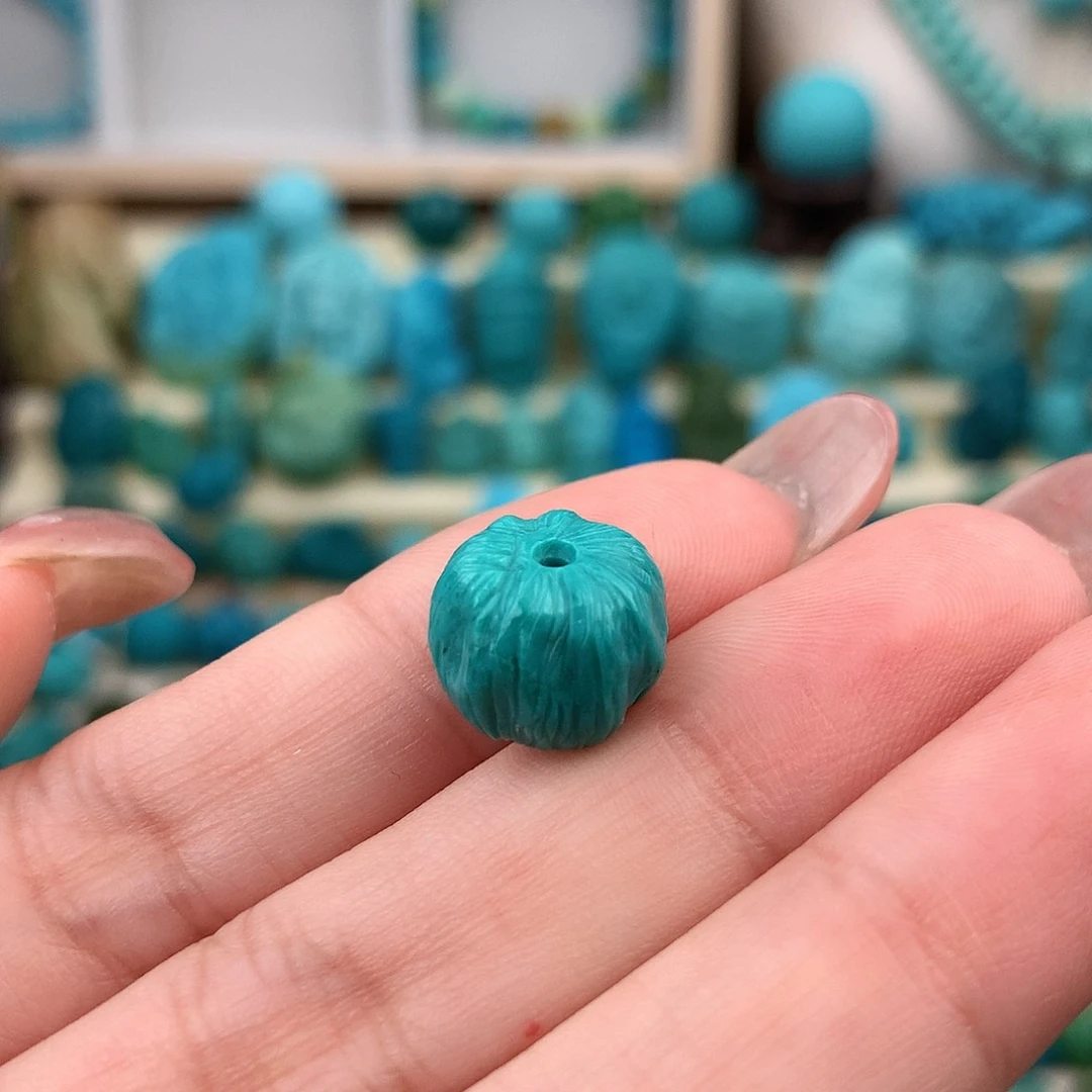 未镶嵌绿松石珠宝奇石