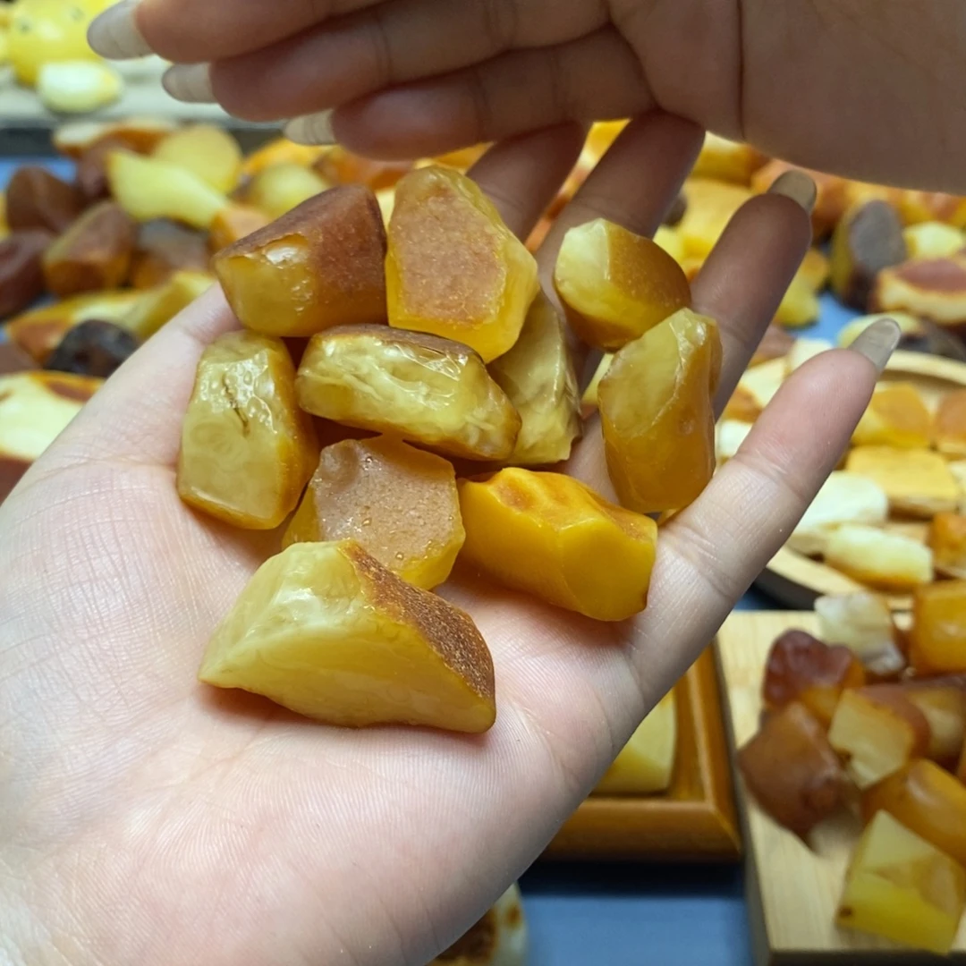 妖***月未镶嵌定制琥珀传世琥珀蜜蜡定制