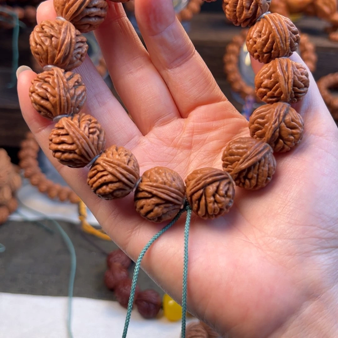 【闪购商品】桃核吊坠20刺龙元宝