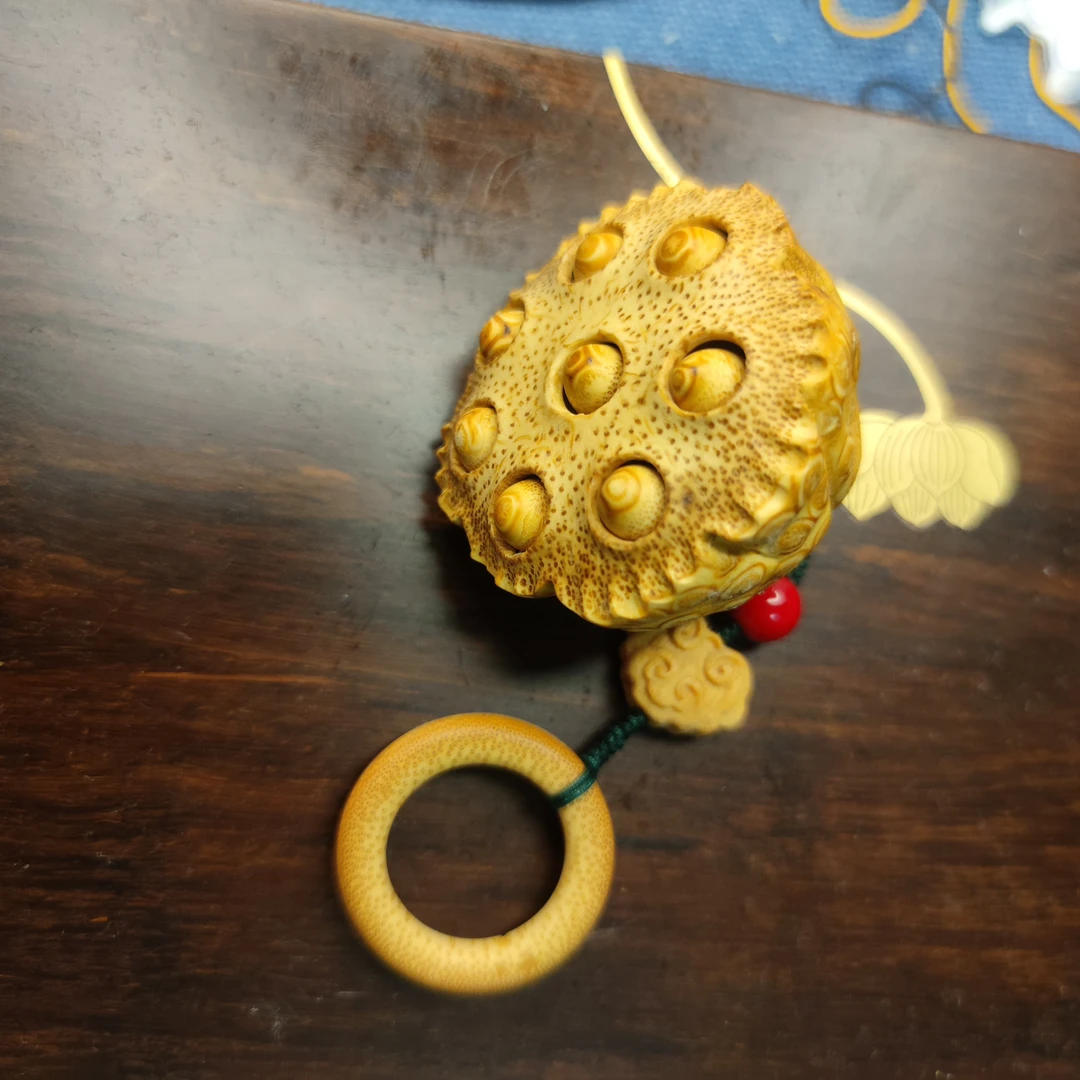竹根雕莲蓬文玩手把件
