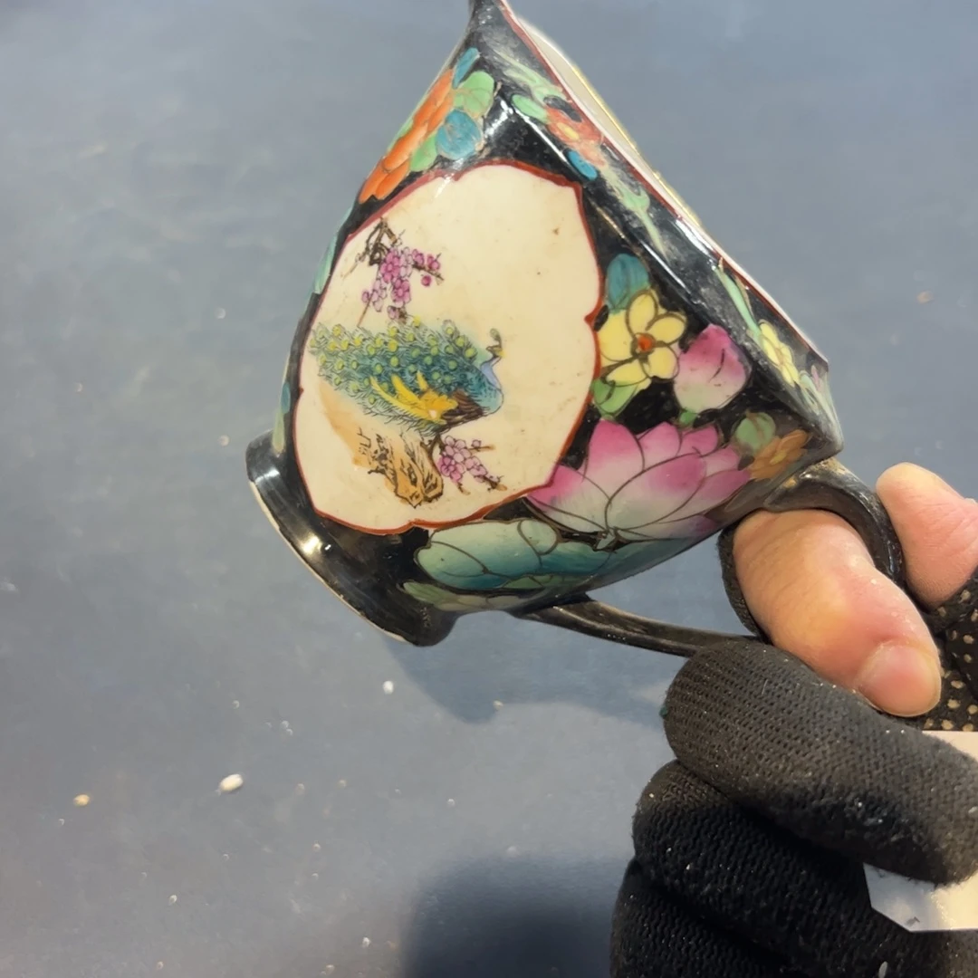 瓷片收***者拾六家的瓷器瓷器