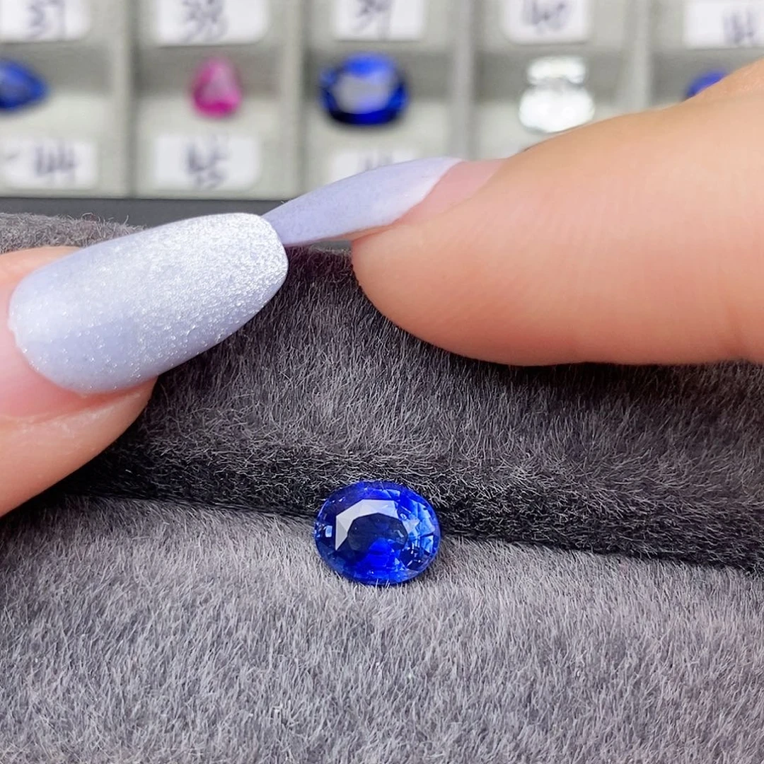 蓝宝石裸石GRA证书矢车菊1.56ct/0050