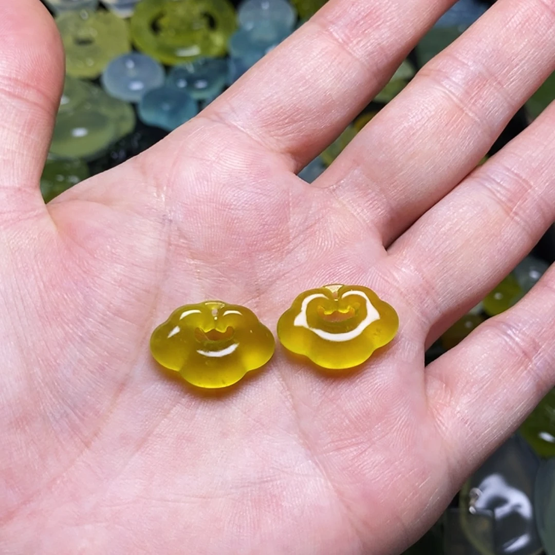 玖***玥蛇纹石玉未镶嵌颈饰