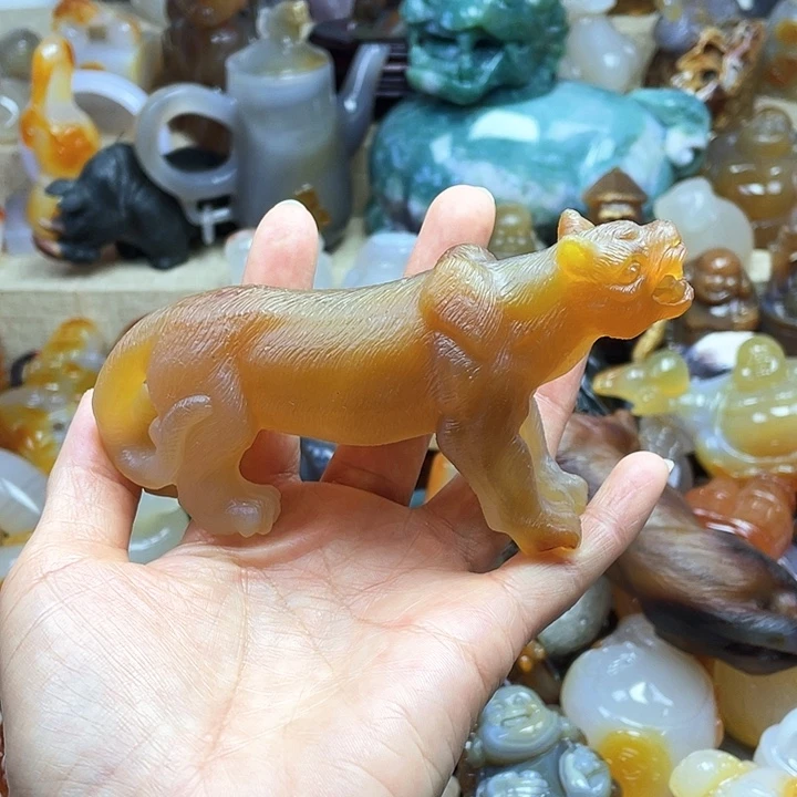 玛瑙/玉髓饰品未镶嵌龙*