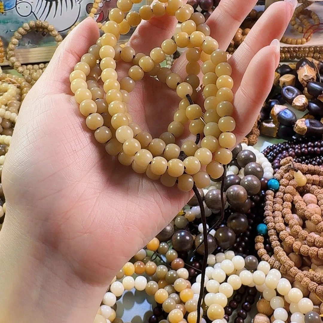 白玉菩提吊坠萨**卡