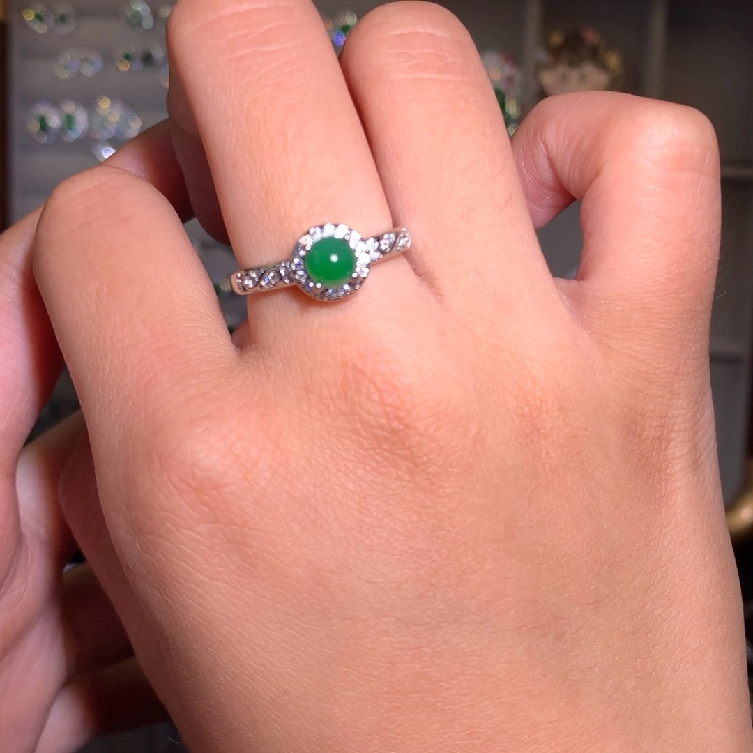 翡翠未镶嵌戒指戒指