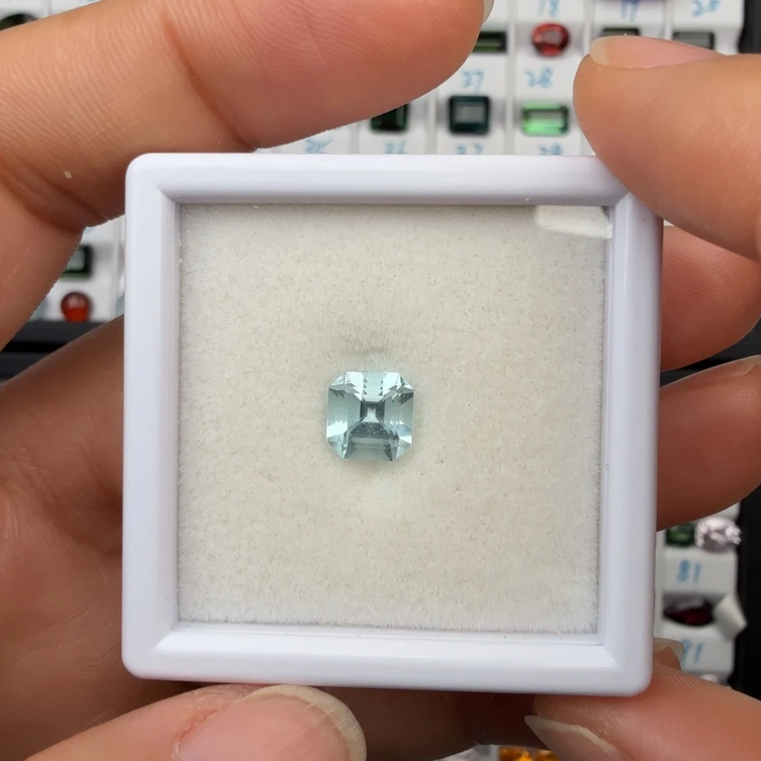海蓝宝石裸石天然1.51克拉