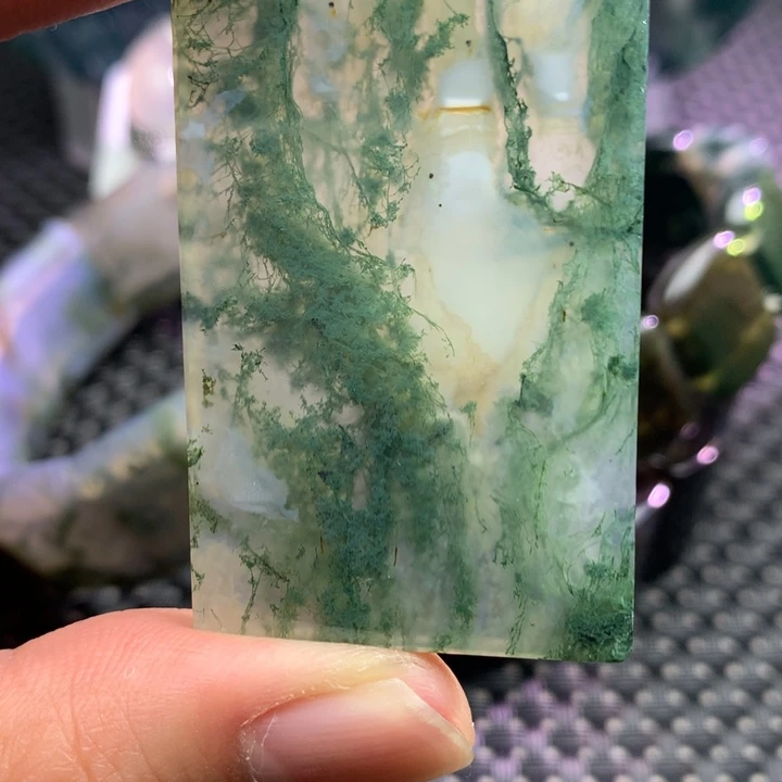 用***8玛瑙/玉髓未镶嵌颈饰
