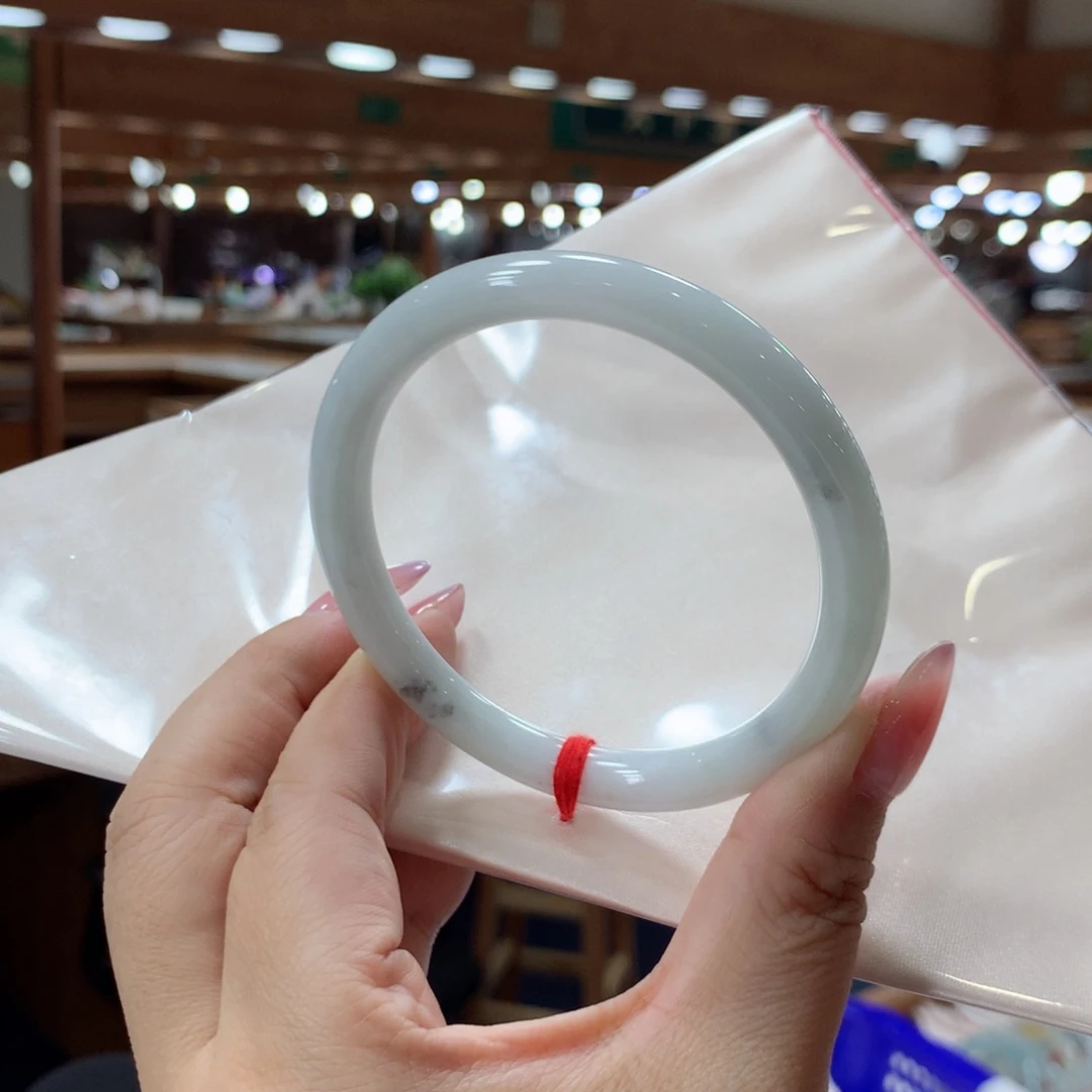 板***栗翡翠未镶嵌颈饰翡翠