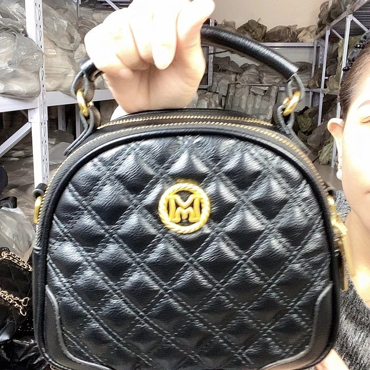 蚕丝小牛剖层皮革PU