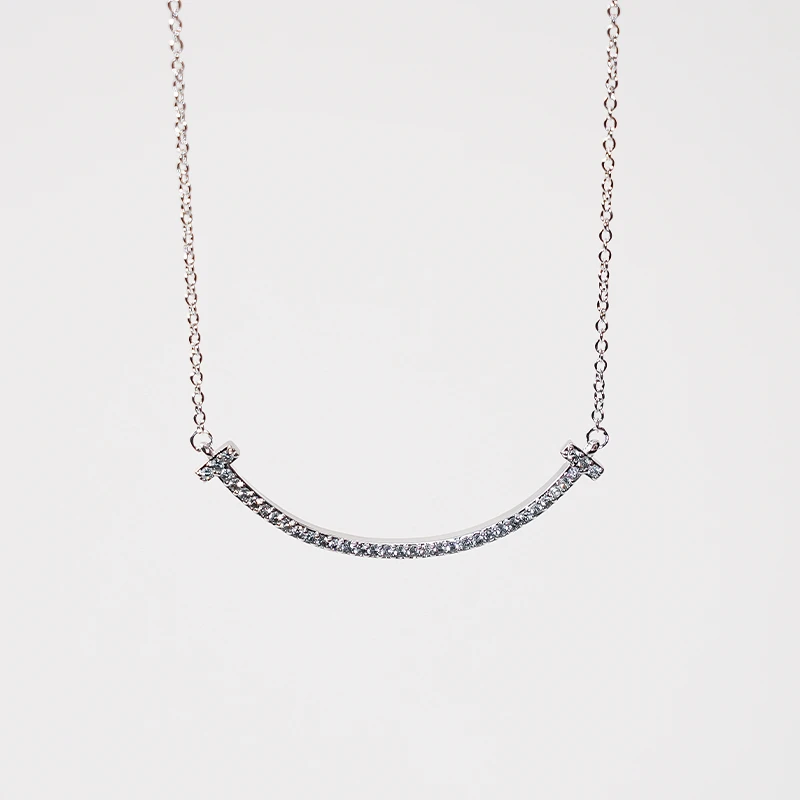 镶钻微笑项链