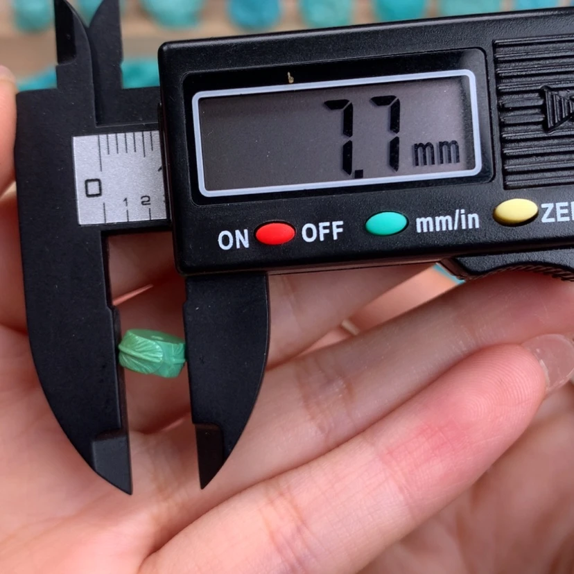 【闪购商品】绿松石雕刻未镶嵌