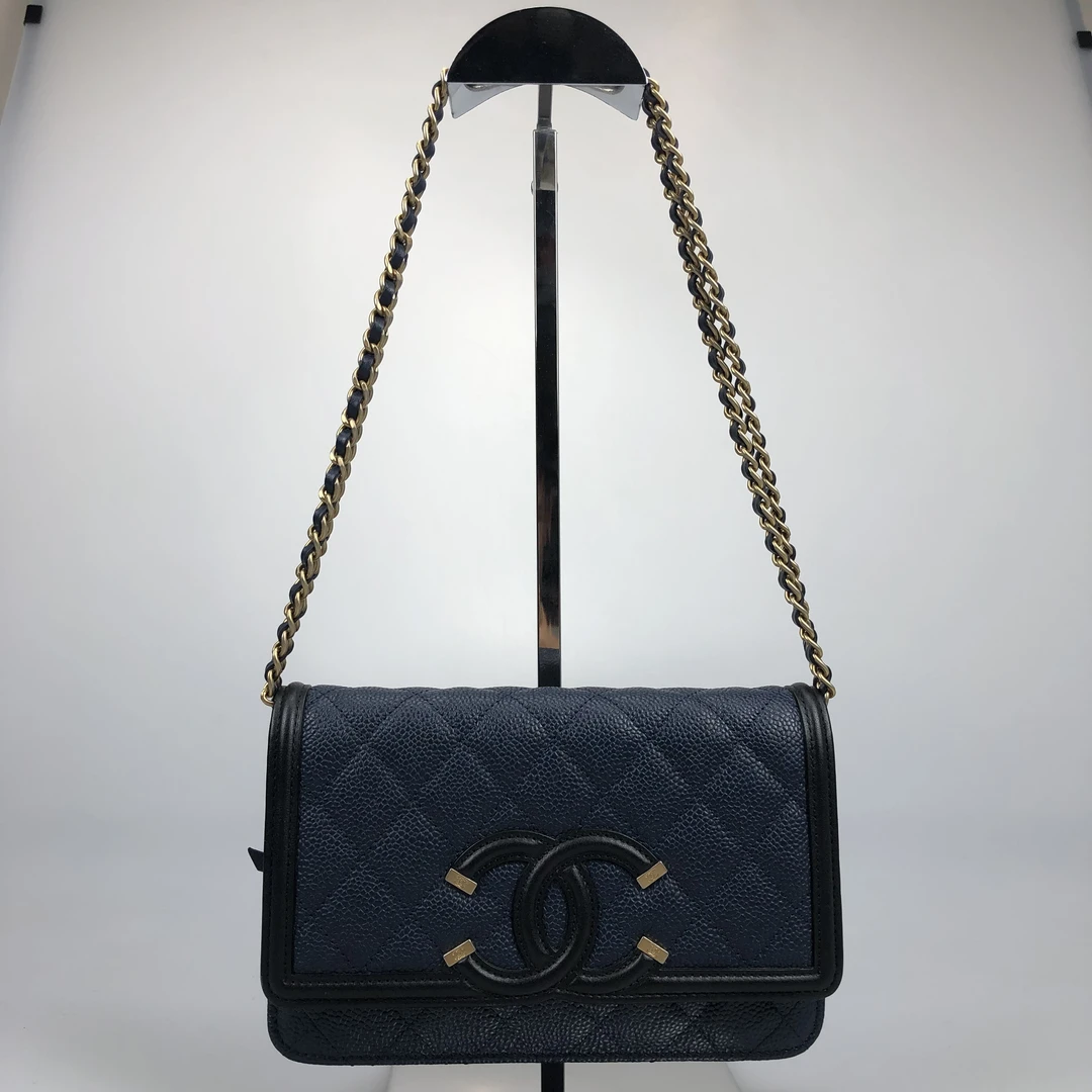 95新 Chanel/香奈儿 海军蓝拼黑logo荔枝纹woc斜挎包 底长19 27开