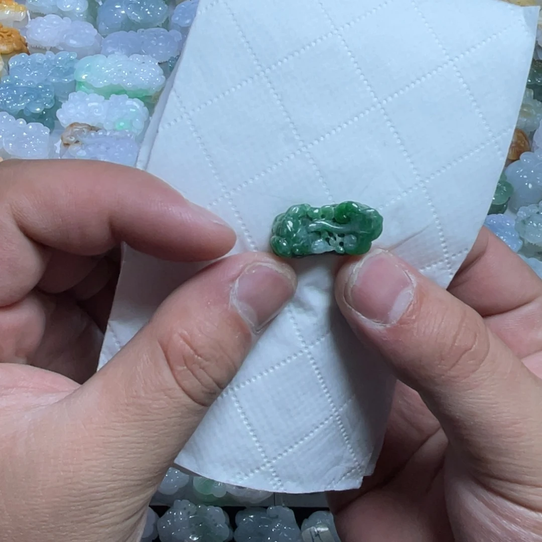 翡翠未镶嵌颈饰天然