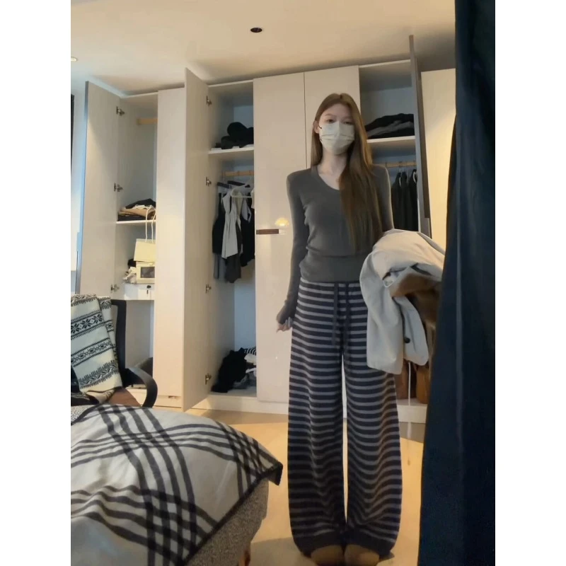 MARIE.COCO秋冬款高级感简约保暖派克服外套针织打底衫条纹休闲裤