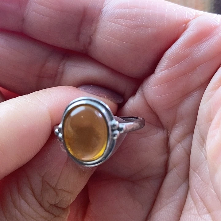 琥珀未镶嵌戒指戒指