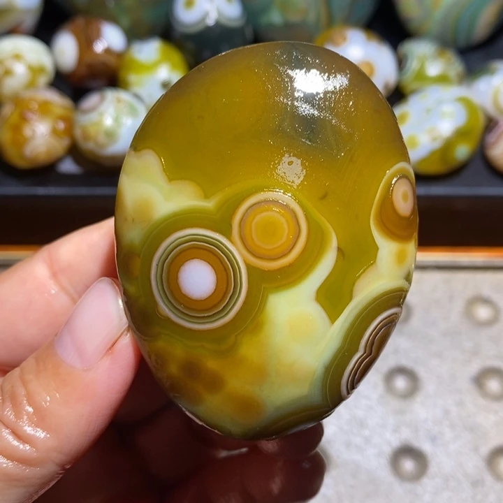 未镶嵌玛瑙/玉髓珠宝半成品72
