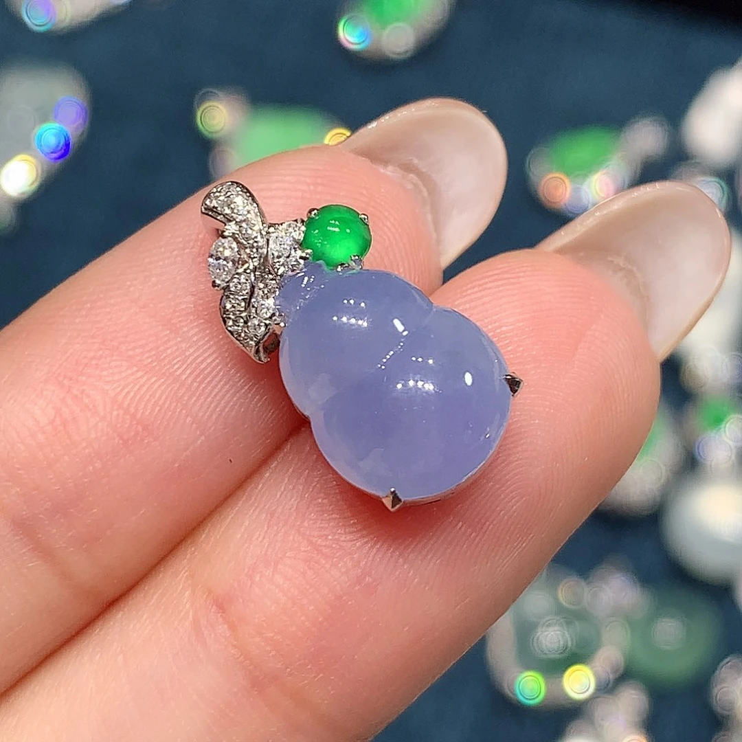 颈饰18K金镶嵌翡翠紫葫芦