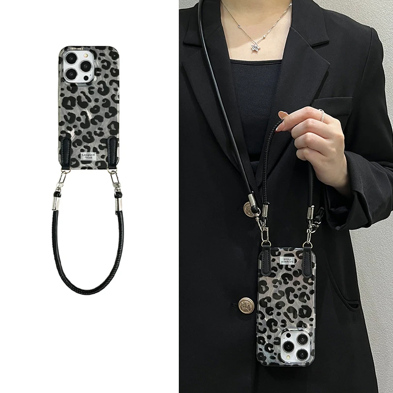 轻奢羽纱黑色豹纹斜挎链条适用苹果16promax手机壳iphone15手提14