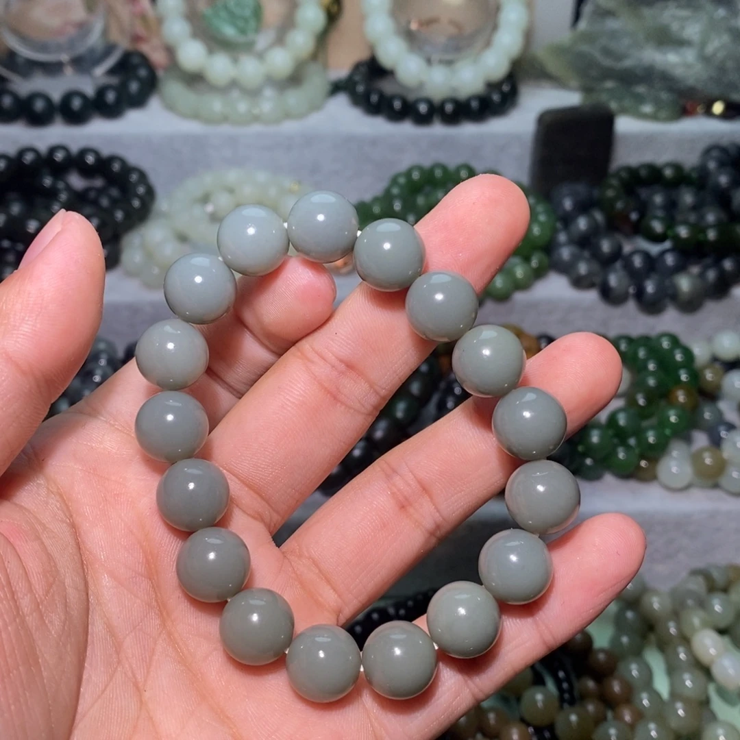 丰***和田玉未镶嵌手链