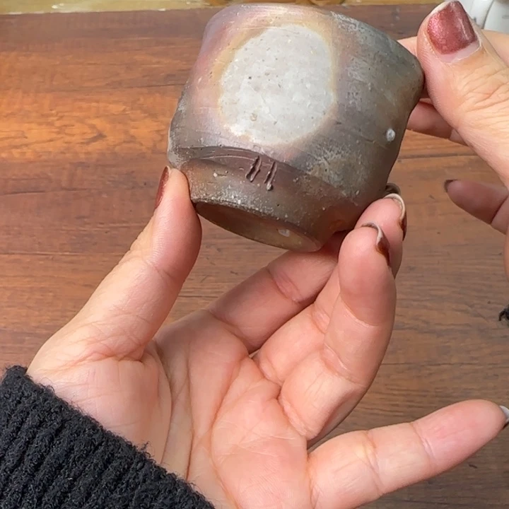一个陶瓷物件哈哈哈哈