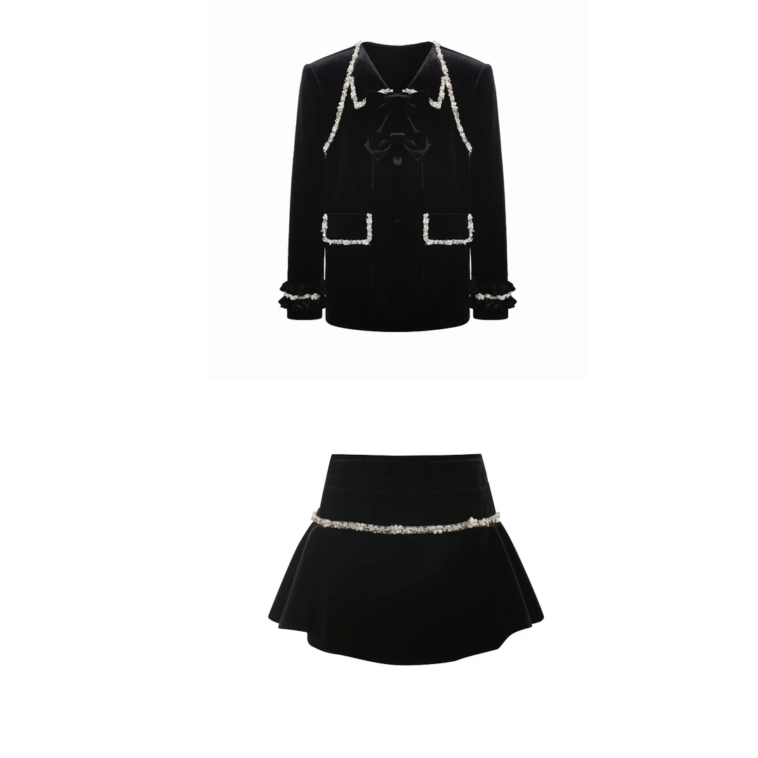 （六六宠粉）（暗黑公主）法式赫本风蝴蝶结钉珠丝绒中长款外套2026