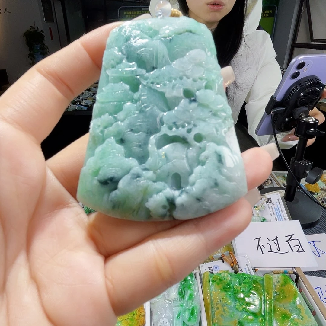 颈饰未镶嵌翡翠一