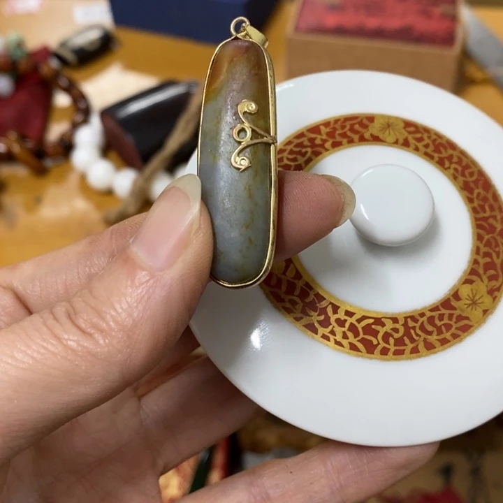 瓷片哈中古工艺品一件