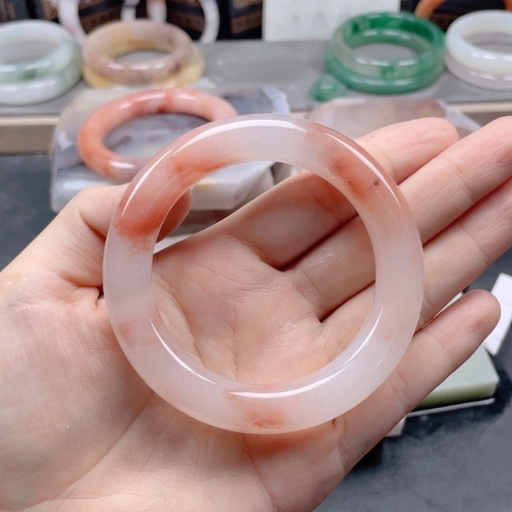 希***你石英质玉手镯未镶嵌定制