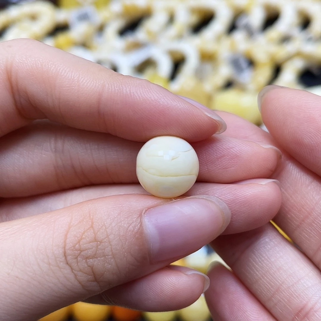 未镶嵌蜜蜡裸石圆珠12.5mm