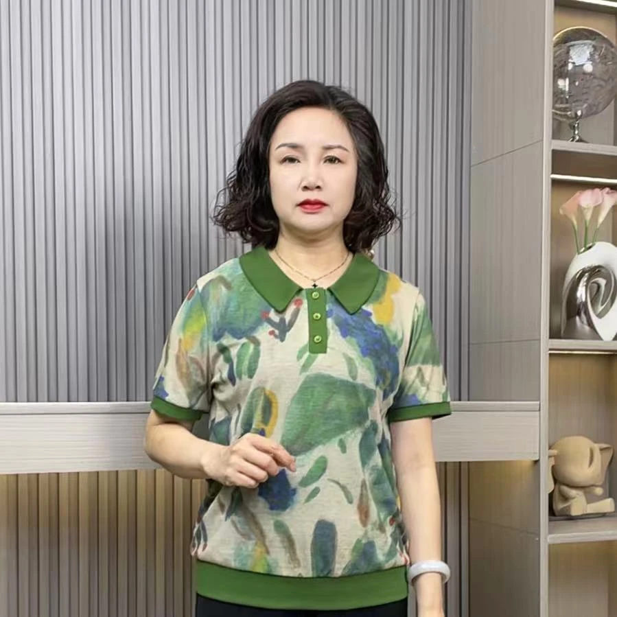 常规款时尚拼接翻领休闲风中老年女装T桖气质花色夏季妈妈装上衣