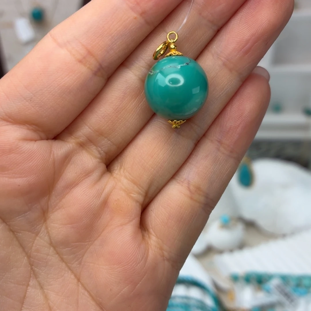 18K金镶嵌绿松石颈饰