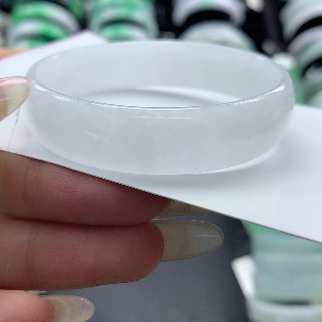 未镶嵌手镯翡翠公主