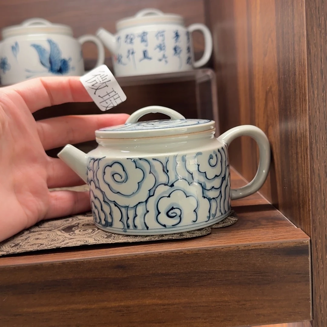 釉下手绘茶具微瑕