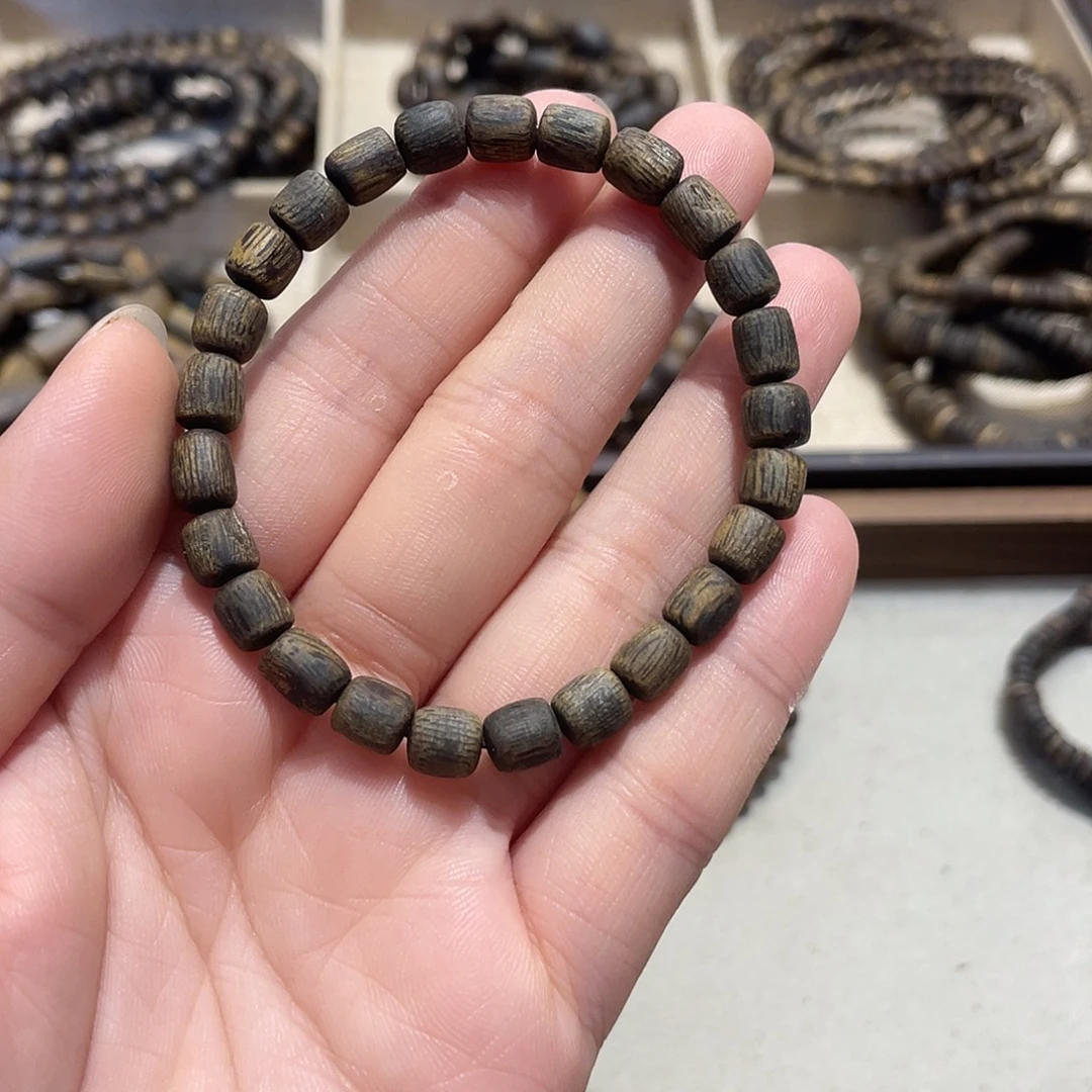 蒋***E沉香碎屑沉香棋楠沉香老料树心油桶珠沉水级花香蜜香