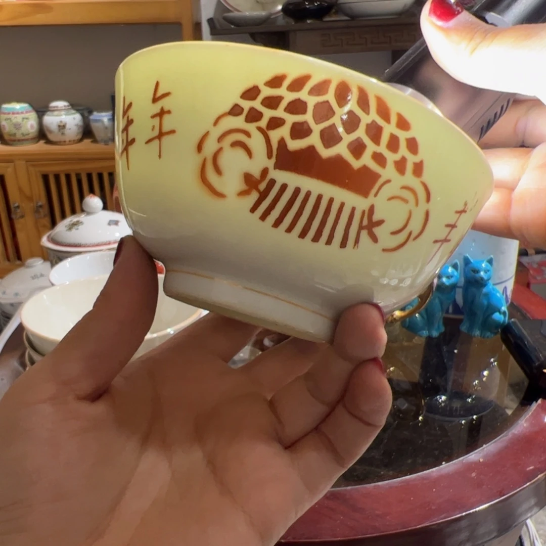 瓷片11.5厘米手绘年年丰收