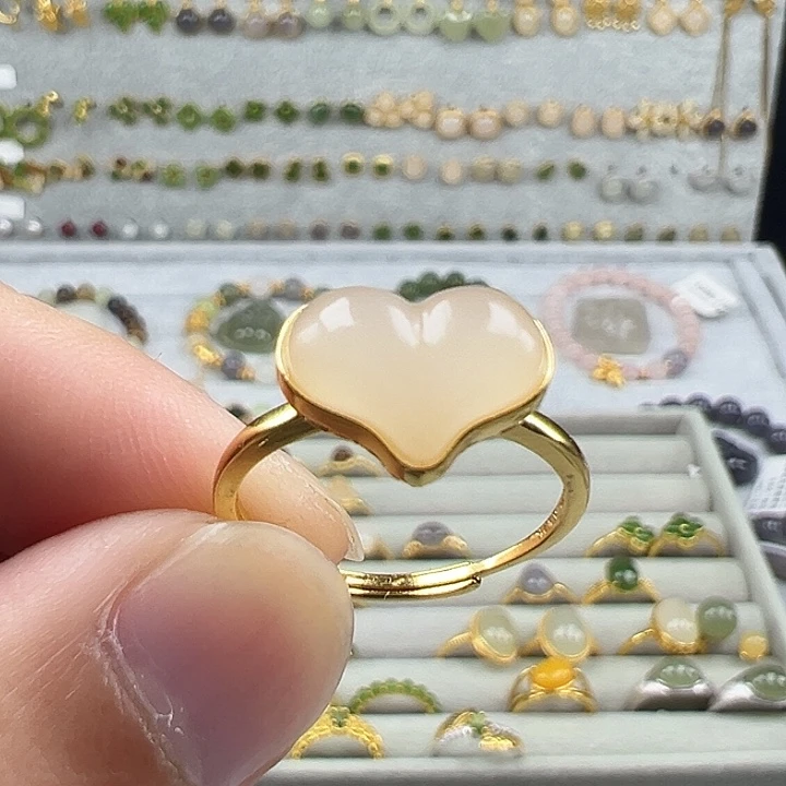 和田玉未镶嵌珠宝半成品